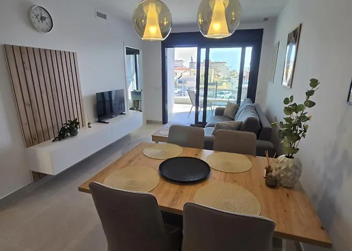 Eden La Mata 2 Bedroom Apartment *
